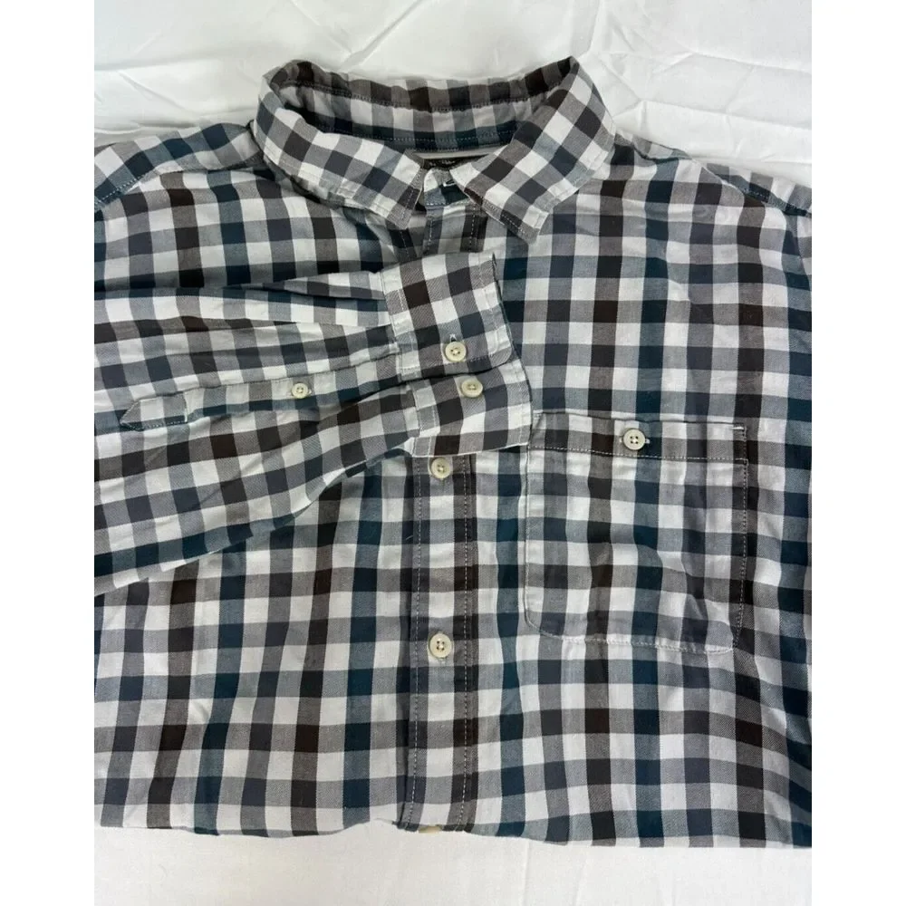 The North Face Mens Large Black/White/Green Check Plaid Long Sleeve Button Up